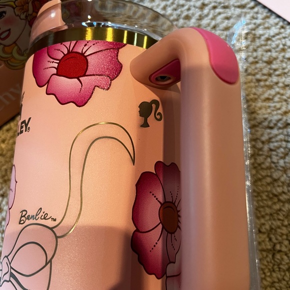 Barbie x Stanley 40oz Quencher Peaches N Cream Limited NEW Box Damage - Picture 16 of 16